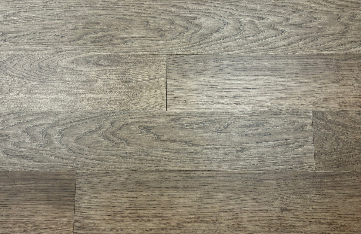 Light To Medium Traffic Maverick Oak – Nydree Flooring